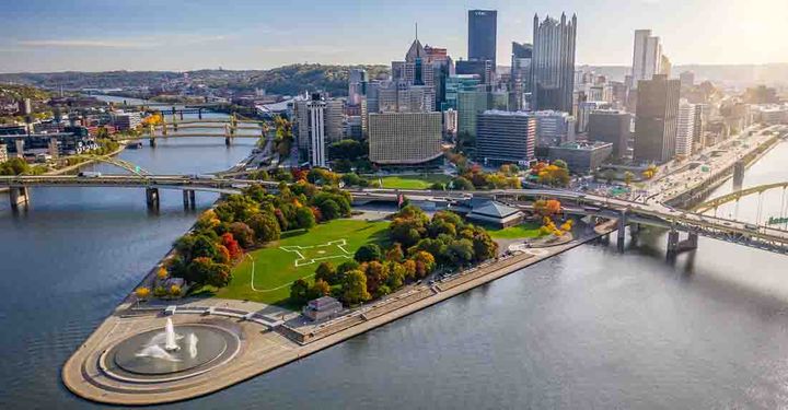 Photo of Heinz Field (Acrisure Stadium) and Pittsburgh Skyline – Dustin  McGrew Photography